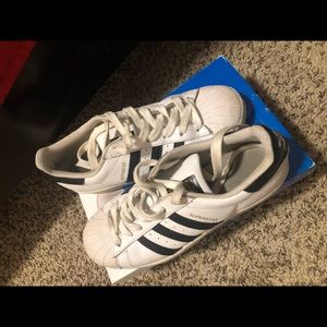 Adidas superstars